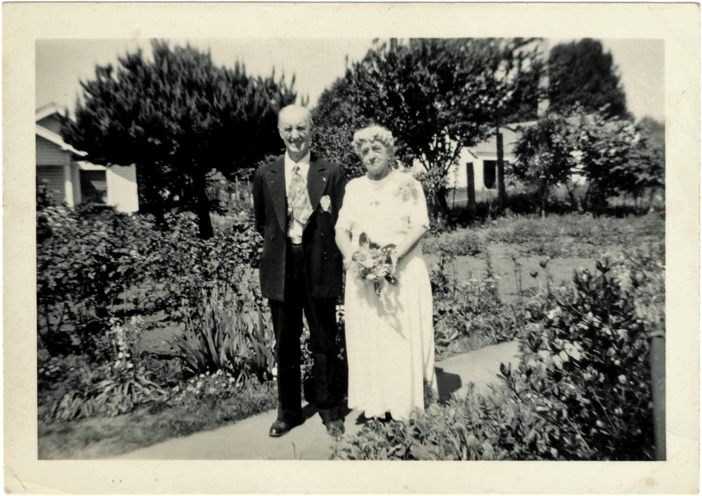 George and Jessie Adams (4124 KB) Abt 1956 Photo courtesy of Tina Brannan. (Click on Picture to View Full Size) picture