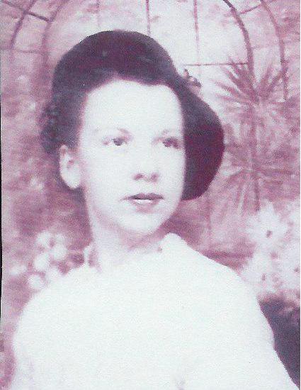 Rosamond Bates (686 KB) Abt 1930 Photo courtesy of Dolores Wyant. (Click on Picture to View Full Size) picture