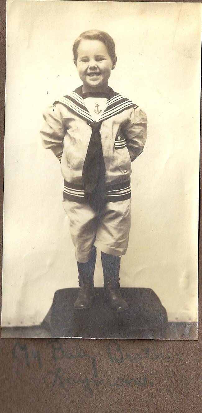 Raymond Elliott (2538 KB) Cir 1916 Photo courtesy of Lynn D. Mintz. (Click on Picture to View Full Size) picture