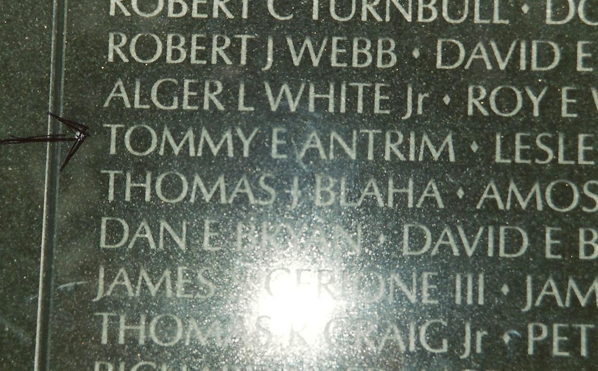 Tommy E. Antrim on panel 38E, line 20 at the Washington D.C. Vietnam War Memorial (2670 KB) Photo from FindAGrave; Added by: R D, 4/05/2012 'Vietnam War Memorial Wall in Washington, D.C. at Panel 38E Line 020' (Click on Picture to View Full Size) picture