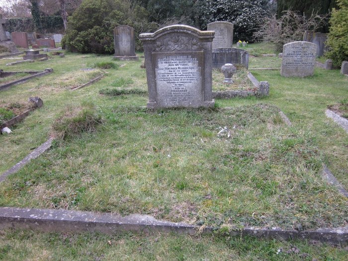George and Margaret Giblett plot and gravestone in Beaconsfield Cemetery (1076 KB) March 2011 Photo from FindAGrave; Added by: julia&keld, 5/30/2012 'Photo taken March 2011' (Click on Picture to View Full Size) picture