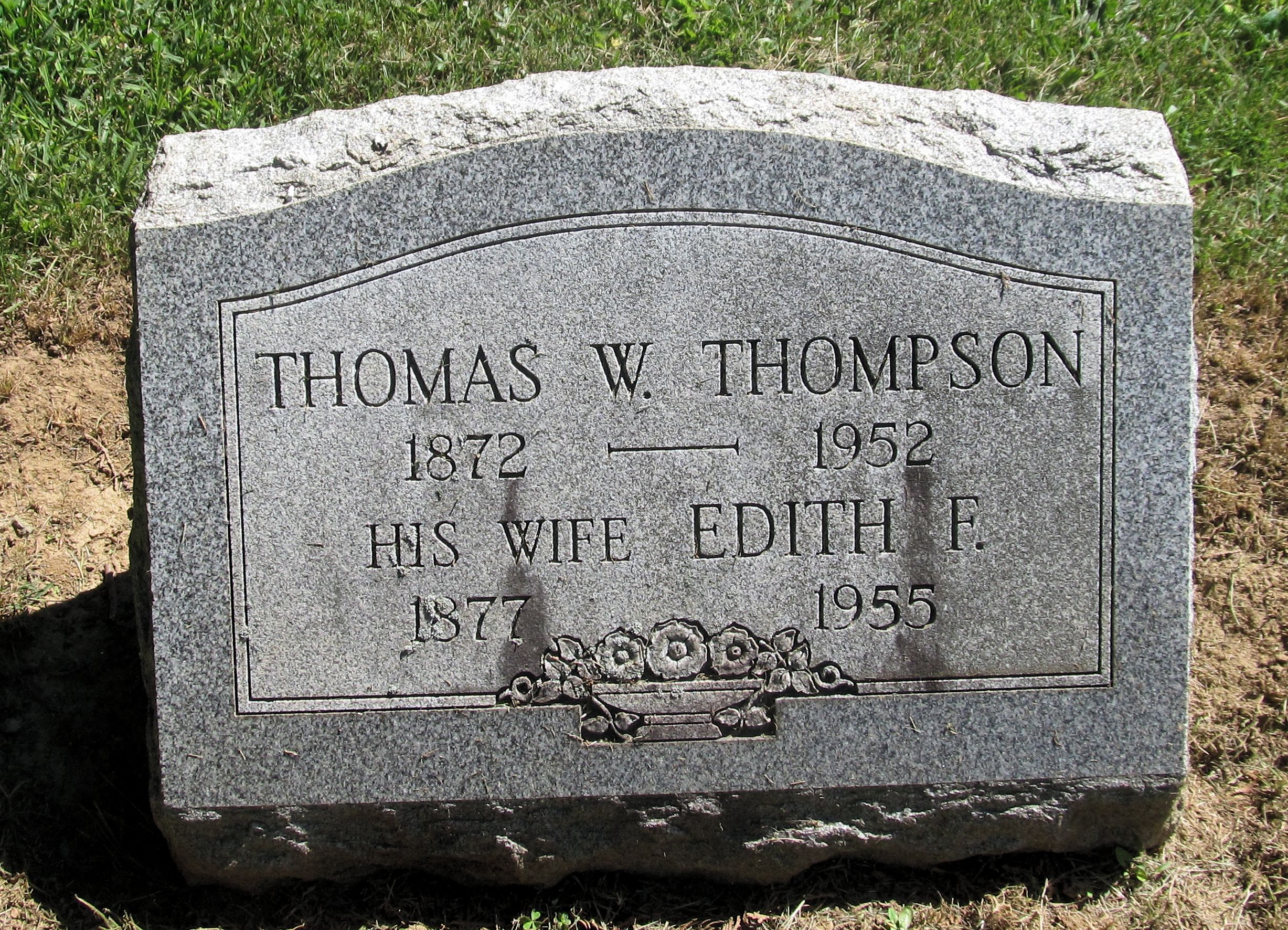 Thomas and Edith Thompson gravestone in Birmingham Lafayette Cemetery (12760 KB) Photo from FindAGrave; Added by: DNealeDE, 5/24/2015 (Click on Picture to View Full Size) picture