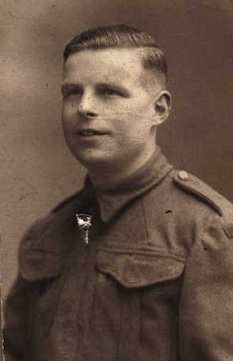 Ted Hart (488 KB) Army picture. About 1935?? kevin hart originally shared this on 10 Apr 2016 (Click on Picture to View Full Size) picture