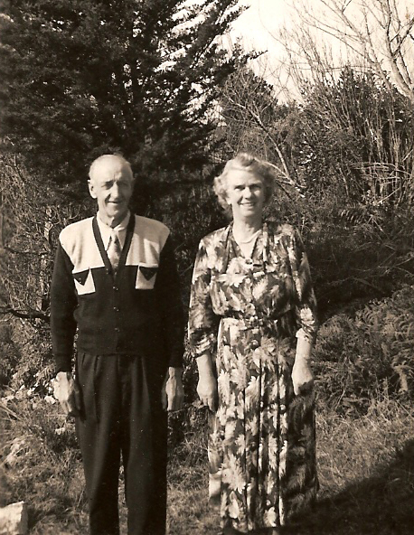 Hugh and Mary Milligan at home in Millerton, New Zealand (797 KB) Abt 1957 margw37 originally shared this on 27 Aug 2008 'Looking so Happy together, which they were. They were a lovely couple.' (Click on Picture to View Full Size) picture