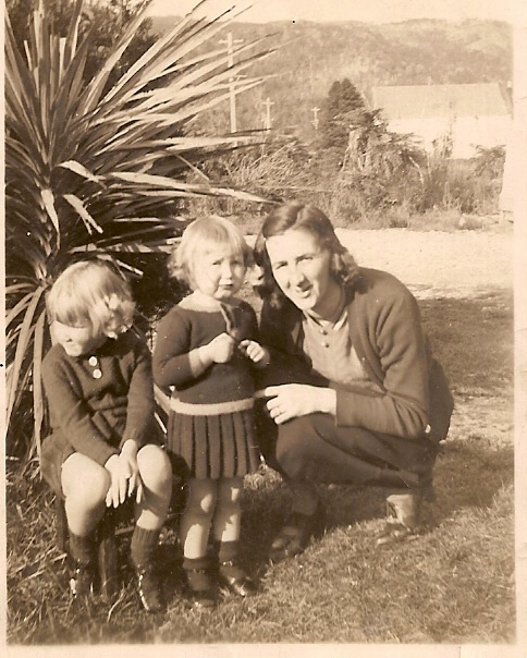 Ivy with her daughters in Waimangaroa (856 KB) Abt September 1939 margw37 originally shared this on 02 Mar 2014 'Mum Ivy, Mary and Margaret. This would have been taken around Sept 1939. Mum Died the Following Feb 1940' (Click on Picture to View Full Size) picture