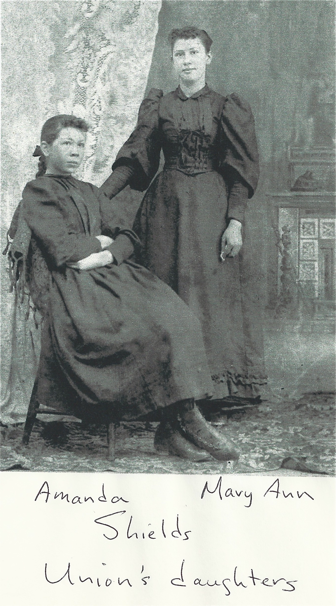 Amanda and Mary Anna Shields (9689 KB) Abt 1895 Photo courtesy of jshields64. (Click on Picture to View Full Size) picture